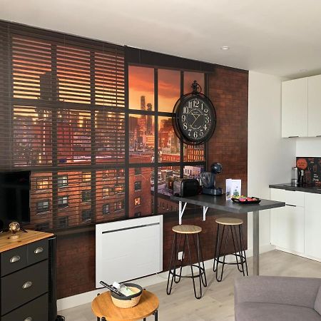 Le Petit Loft - Studio - Wifi - Coeur De Ville - Parking Pont-lʼAbbé Eksteriør bilde